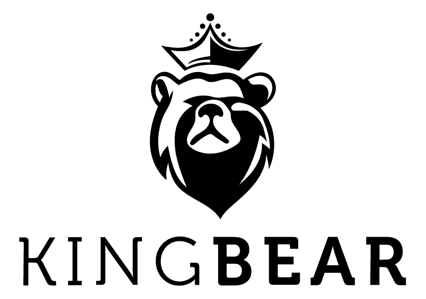 ein Bär mit einer Krone auf dem Kopf.